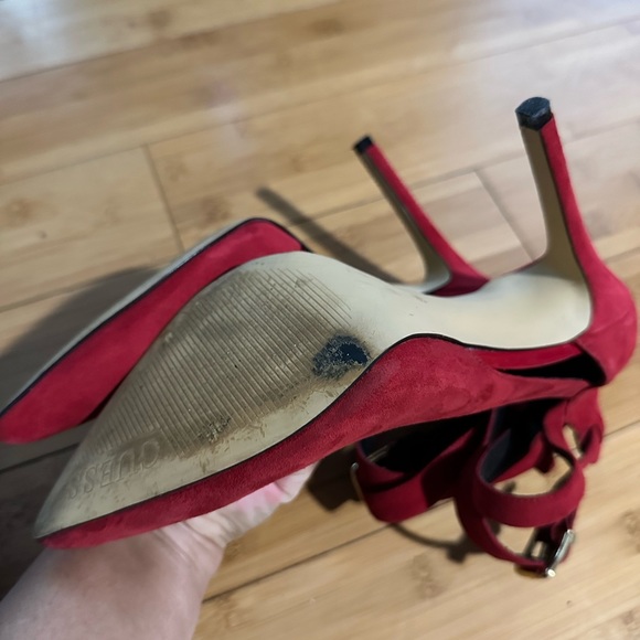 Guess Red Suede Strappy Heel. Size 8. - Picture 6 of 8